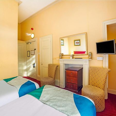 Oyo Bailbrook Lodge, Μπαθ Εξωτερικό φωτογραφία